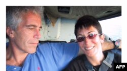 Epstein ve kız arkadaşı Ghislaine Maxwell