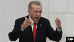 Cumhurbaşkanı Erdoğan, bugün TBMM’de parti grubu konuşmasında, “İnşallah Türkiye Yüzyılı destanını Cumhur İttifakı olarak beraberce yazacak, gelecek nesillere armağan edeceğiz" dedi.