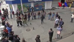 Taksim Meydanı'na Yürümek İsteyen Gruba Polis Müdahalesi